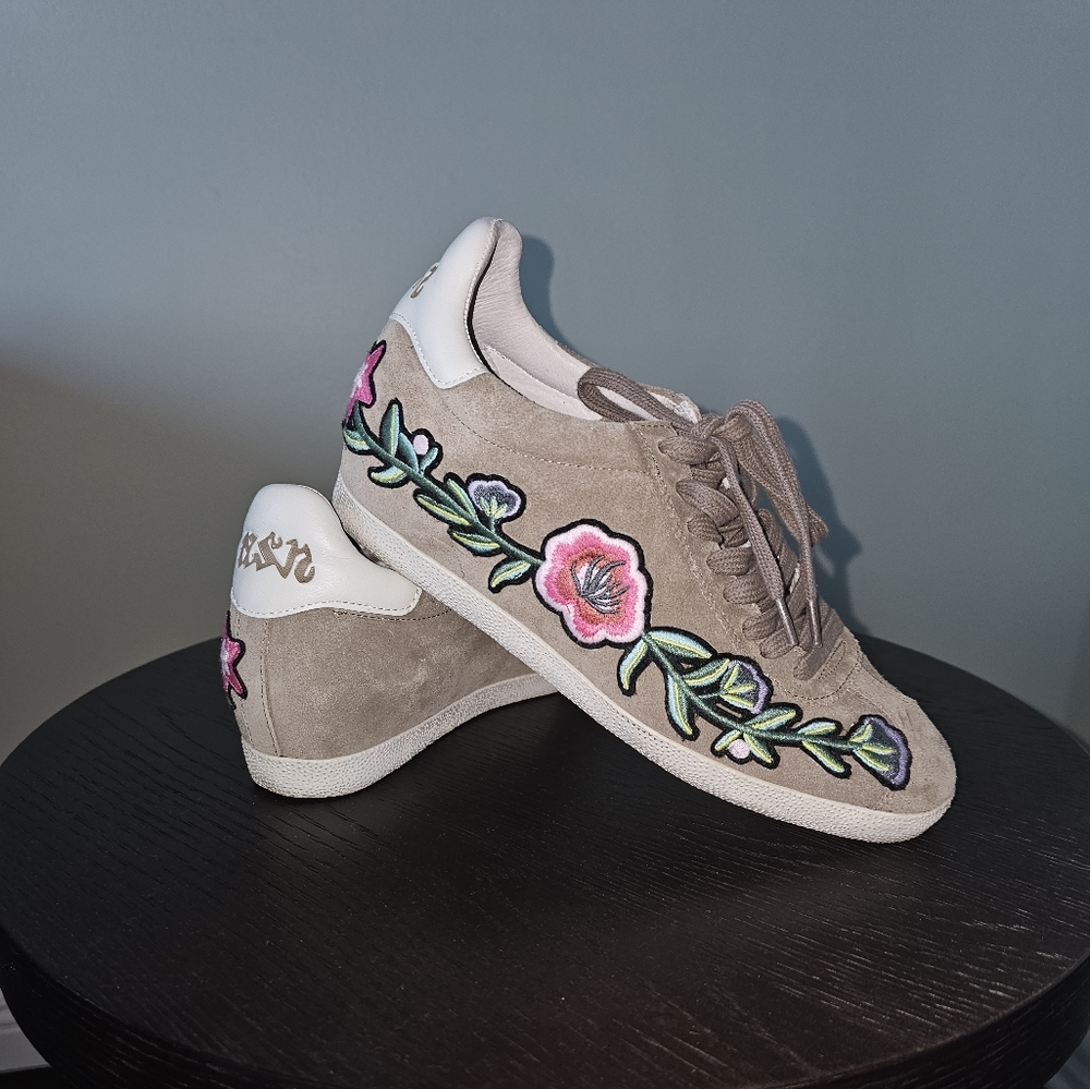 Women shoes